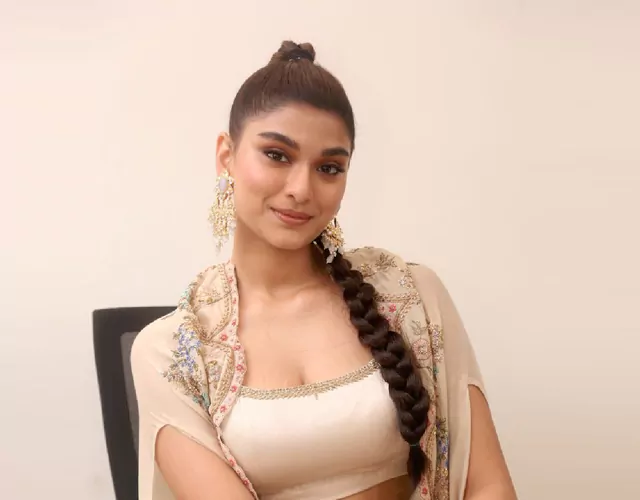 Ghani Actress Saiee Manjrekar Stills